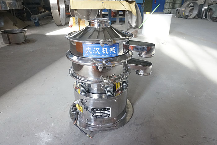 不銹鋼小型振動篩材質使用不銹鋼與碳制造而成。